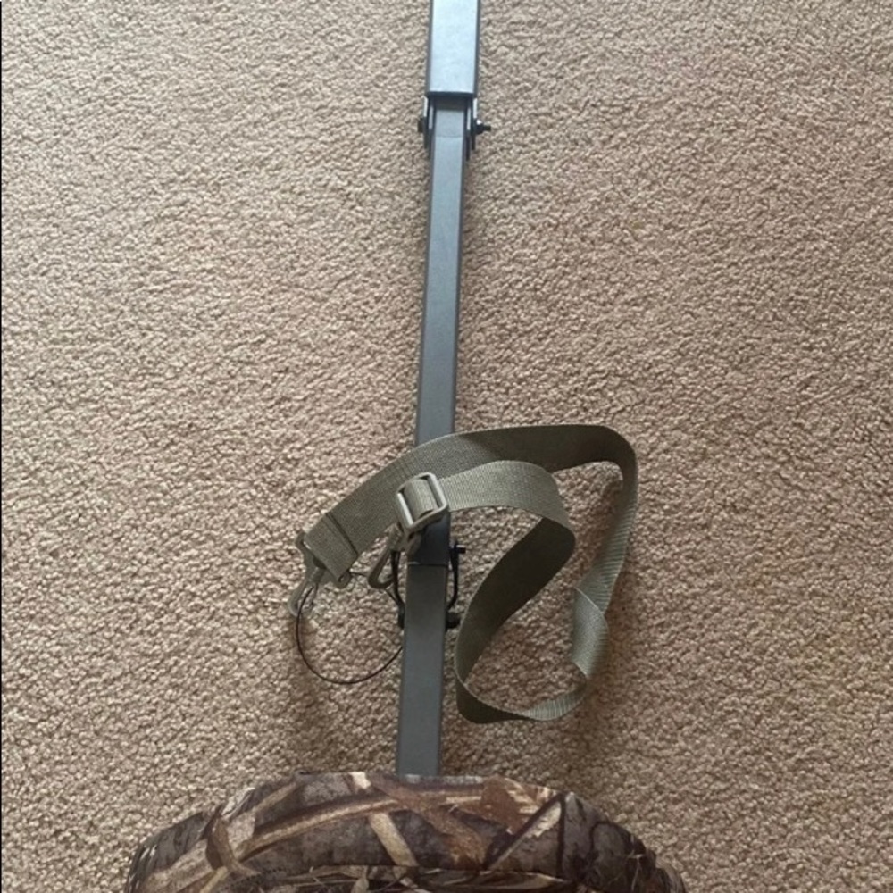 Banded Hunting Stool - Picture 3 of 3